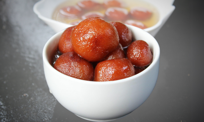 Gulab Jamun (3Pcs)