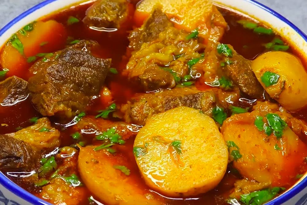 Aaloo Gosht (Beef) - Spicy Time