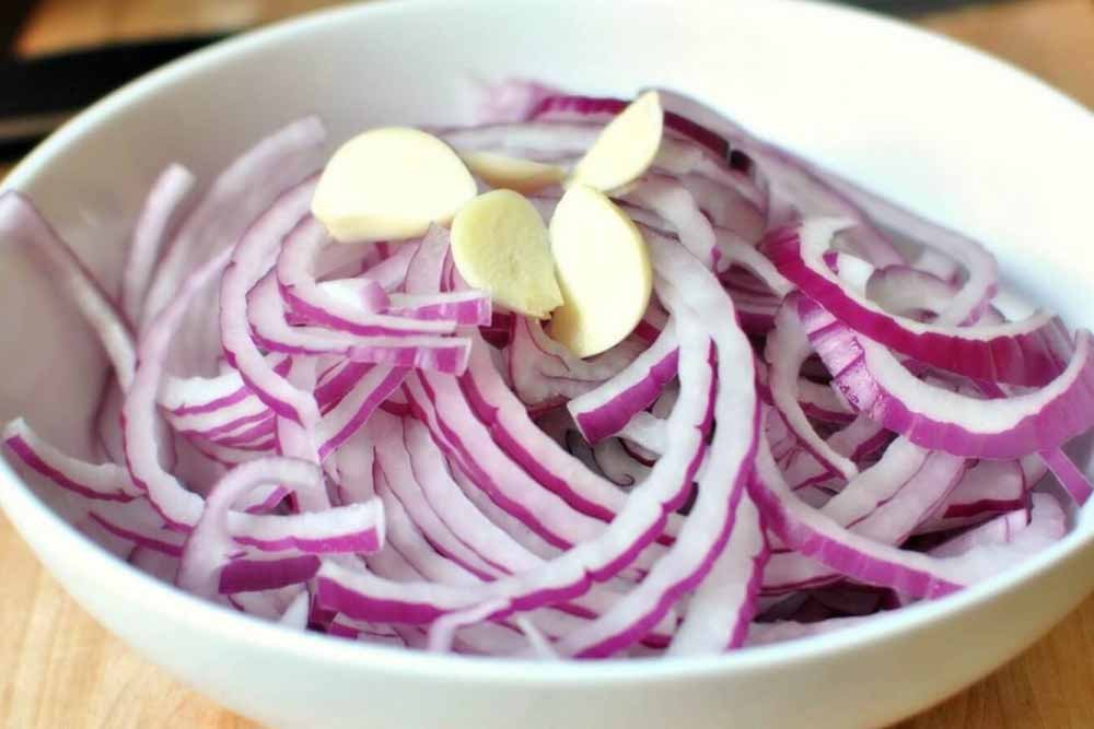 Red Onion Salad - Spicy Time